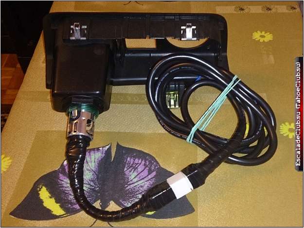 137.Дополнительная розетка 12V у переключателя света (2)